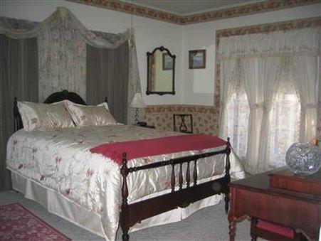 Elmira'S Painted Lady Bed & Breakfast Номер фото